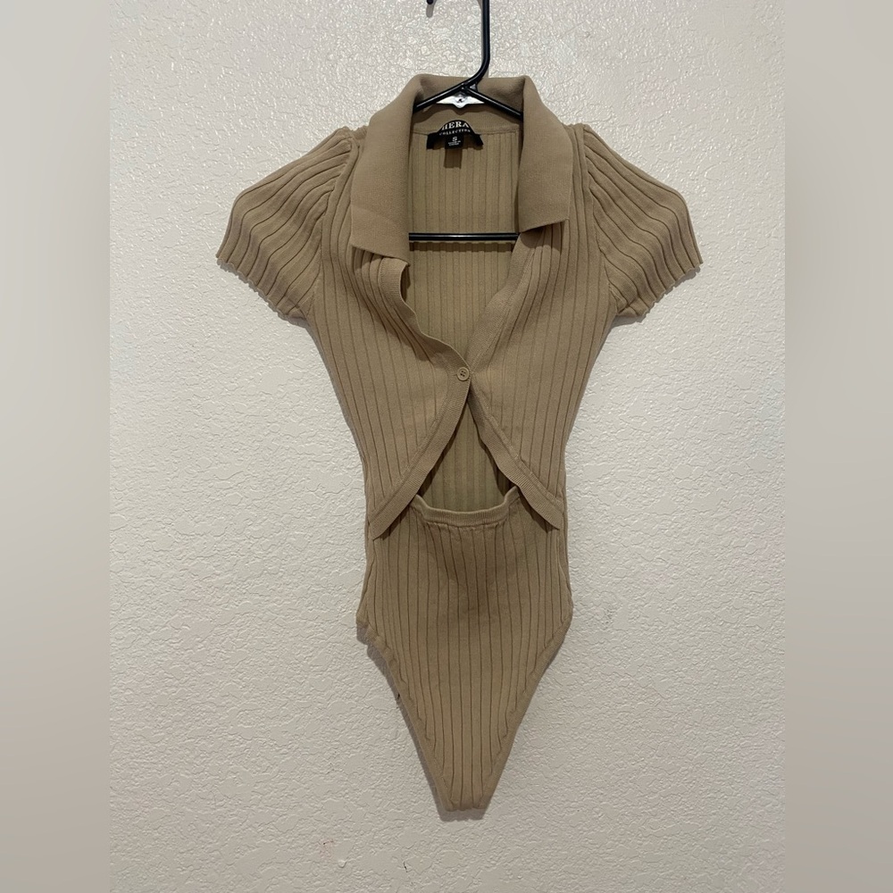 Beige Ribbed Bodysuit Set Small – Cropped Button Top